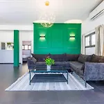 Luxury Apartment On Gordon Beach 146