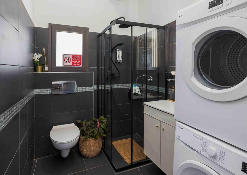 Luxury On Gordon 146